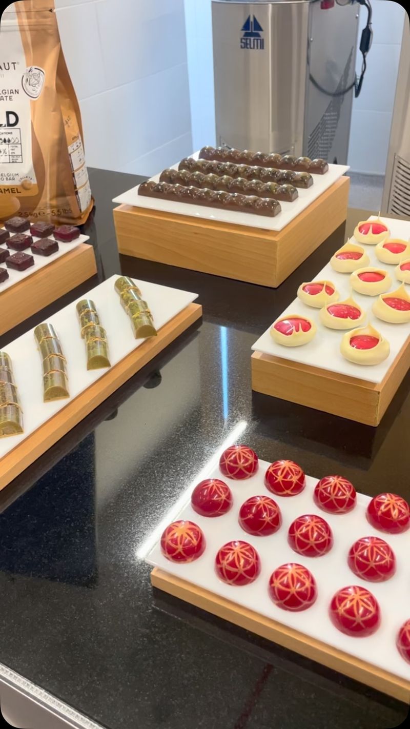 Hand-painted bonbons in the atelier